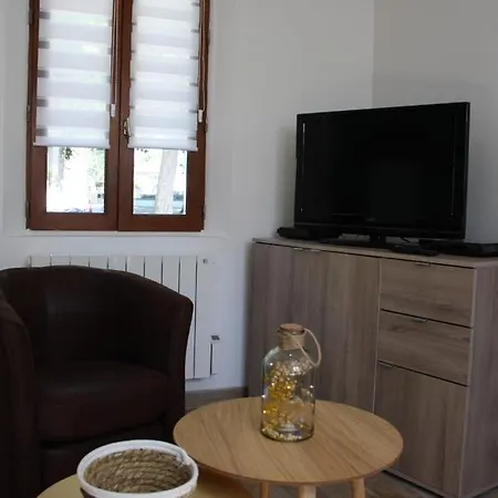 Chez Louisette بيت للعطل *